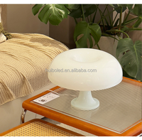Lampe de table LED en forme de champignon, style rétro italien, éclairage à charge USB pour la décoration du salon et de la chambre