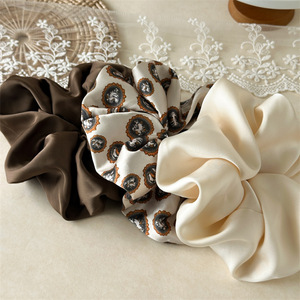 Chouchous en satin vintage pour femmes, élastiques à cheveux 10 cm, marron crème imprimé, haute qualité, style décontracté - Product Image 1