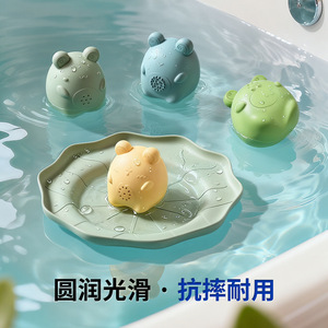 Jouet de bain en silicone en forme de grenouille pour bébé de 0 à 24 mois, avec fonction de pulvérisation d'eau, non toxique, design de dessin animé unisexe - Product Image 4