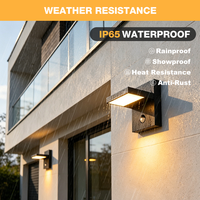 Applique murale solaire LED extérieure avec détecteur de mouvement PIR, design moderne et minimaliste, étanche IP65, en aluminium et PC opale, garantie 3 ans