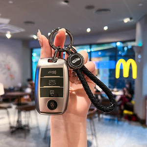 Housse de protection pour clé de voiture Kia en TPU léger, résistant aux rayures et imperméable, style luxe léger - Product Image 2