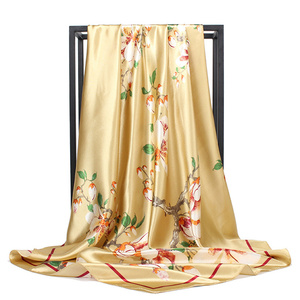 Pañuelo de Seda para Mujer, Color Azul Real, con Diseño de Hortensias, 90 cm, Cuadrado, con Borde Floral Blanco, para Vestir de Noche - Product Image 2