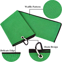 Serviette de golf industrielle aimantée à motif gaufré Serviette carrée tissée brodée en tissu microfibre avec clip magnétique imprimé