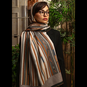 Chal Ligero de Verano con Estampado de Cuerdas y Correas Ecuestres, Mezcla de Algodón Natural y Seda, Borde Enrollado a Mano - Product Image 3