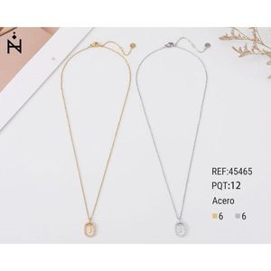 Collana con Pendente a Forma di Lettera I con Diamante 10x15Cm, Stile Collare, Gioielleria Fine - Product Image 1