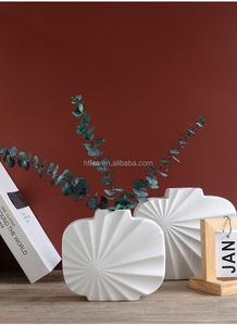 Golden Electroplated <strong>Ceramic</strong> Ball <strong>Flower</strong> Vase Interior Modern Decorative <strong>Pot</strong> for Home Living Room Nordic Table Vase Decor - Product Image 6