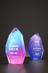 Cristal géométrique de haute qualité taillé matières premières vierges en gros personnalisé sculpté décorations de Noël fabricants de source - Product Image 3