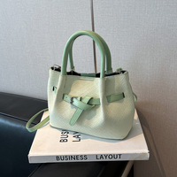 Sac fourre-tout en PU pour femme, style coréen, tendance printemps-été, avec fermoir magnétique, résistant aux plis, en polyester