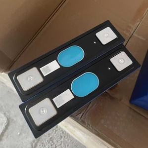Sel Baterai Prismatic NCM EV M32 Grade A 3.7V 166Ah Densitas Energi Tinggi 3000 Siklus untuk Paket Mobil Penyimpanan Energi Surya - Product Image 3