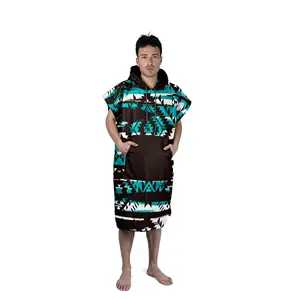 Poncho d'extérieur léger populaire, serviette de plage personnalisée à capuche avec poche