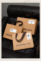 Sacs en papier d'art écologiques haut de gamme personnalisés en carton ivoire pour chaussures et chaussettes, avec gaufrage, laminage et impression sérigraphique, emballage avec logo personnalisé