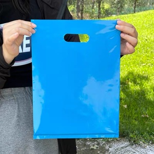 Sac en plastique jetable rouge LDPE BOPP avec fermeture thermoscellée et poignée gilet, marque HC PACK, pour les achats professionnels - Product Image 2