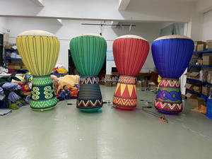 Djembe Inflable Colorido Personalizado y Tambores <span class=keywords><strong>Africanos</strong></span> con Luz LED para Decoración <span class=keywords><strong>de</strong></span> Eventos - Product Image 2