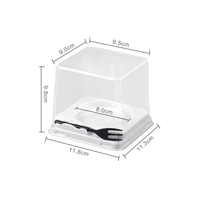 Vente en gros Petite boîte à gâteau mousse transparente carrée en plastique PET transparente Boîte à gâteau triangle pour dessert de mariage avec fourchette