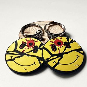 Porte-clés personnalisé en PVC souple noir et blanc 2D/3D, porte-clés sport en caoutchouc avec votre logo et chaîne - Product Image 1