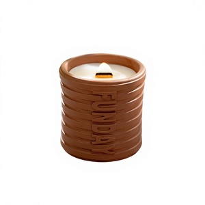Bougie d'intérieur semi-artisanale en cire de soja à base de noix de coco, avec gobelet en gypse à relief exquis, parfum mousse himalayenne et <span class=keywords><strong>iris</strong></span>, et huiles essentielles végétales - Product Image 1