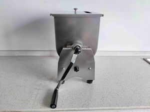 Amasadora Manual Comercial de Acero Inoxidable con Tapa Giratoria, Usada, con Motor, para Panadería, Restaurante, Mezcladora de Harina y Masa - Product Image 3