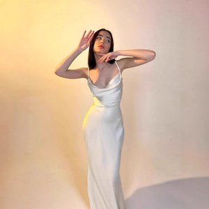 Robe longue en satin unie à lacets, taille haute, amincissante, style soirée, collection Printemps/Été 2026, pour le commerce international, vente en gros - Product Image 2