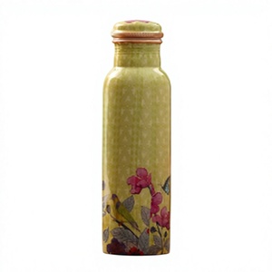 ขวดน้ำทองแดงลายดอกไม้สีเขียวอ่อน ขวดทองแดงลายดอกไม้ทำมือ - Product Image 1