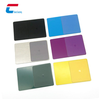 Tarjeta Metálica RFID NFC NTAG213/NTAG215/NTAG216 Programada, de Acero Inoxidable Azul, Grabada, Personalizable, Resistente al Agua