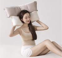 Oreiller combiné 2-en-1 en coton confortable Bellewins avec traction cervicale et protection auditive, bicolore