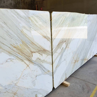 Dalle de marbre naturel de luxe 1600x3200mm, 12mm, porcelaine italienne Calacatta Gold pour panneaux muraux en marbre