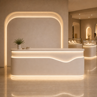 Comptoir de réception en bois massif avec éclairage LED en marbre, comptoir de caisse personnalisé pour la présentation de bijoux en magasin