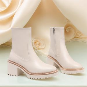 Stivali Classici Retrò da <span class=keywords><strong>Donna</strong></span> in <span class=keywords><strong>Pelle</strong></span> <span class=keywords><strong>di</strong></span> Vacchetta Nera con Tacco a Blocco <span class=keywords><strong>di</strong></span> GRECCA, Slip-On con Suola Chunky Versatili per Tutte le Stagioni - Product Image 3