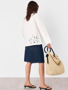 Nuevo estilo francés 100% algodón Color sólido Turn-Down Collar trompeta manga hoja ojal bordado blusa camisa para mujer - Product Image 3