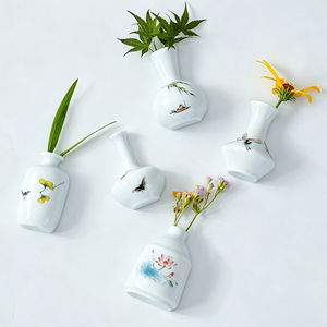 <span class=keywords><strong>Vase</strong></span> en céramique blanc créatif miniature avec aimant, petite décoration <span class=keywords><strong>de</strong></span> réfrigérateur, <span class=keywords><strong>vase</strong></span> à <span class=keywords><strong>fleurs</strong></span> en porcelaine pour la décoration intérieure - Vente en gros - Product Image 4
