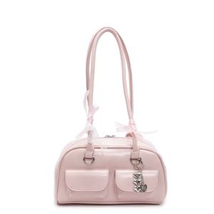 Sac à bandoulière fourre-tout multi-poches en cuir PU avec décoration à glissière et chaînes - Product Image 1