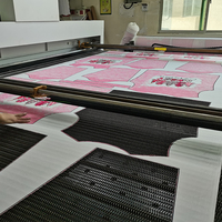 Machine de découpe automatique du fabricant pour tapis imprimé, tapis, tapis, canapé CNC Laser Cutter Hiwin Guiderail AI BMP PLT Bois Caoutchouc