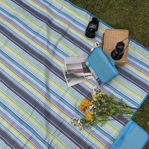 Alfombra de picnic plegable de Oxford con diseño a rayas, ligera y portátil, para uso en exteriores, para todas las estaciones, forma rectangular - Product Image 4