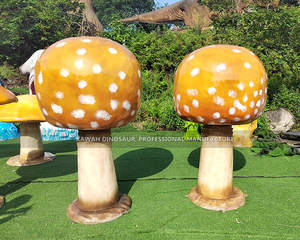 Estatua de Hongo de Fibra de Vidrio Realista Personalizada para Decoración de Jardín - Product Image 5