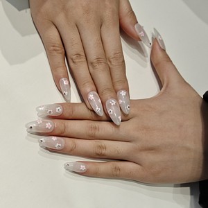 Muhaha Trend Design Brand Push-On Nails Fleurs roses avec strass - Product Image 4