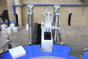 Semi-Automatic <strong>Box</strong> Folding <strong>Machine</strong> For Vertical Carton <strong>Box</strong> Packing - Product Image 4