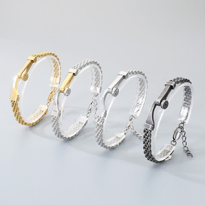 Bracelet chaîne cubaine en acier inoxydable pour homme, style hip-hop, design simple et original, chaîne à maillons cloutés - Product Image 1