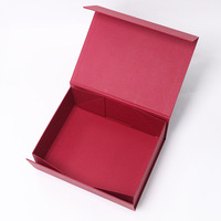Emballage en papier rouge de luxe à impression personnalisée rigide pliable avec fermeture magnétique boîte cadeau en carton pliable magnétique avec logo