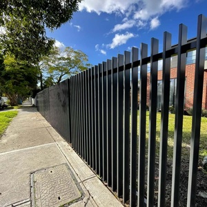 Conception personnalisée de clôture en aluminium avec lames verticales Panneau de clôture en aluminium <span class=keywords><strong>Mur</strong></span> de jardin - Product Image 6