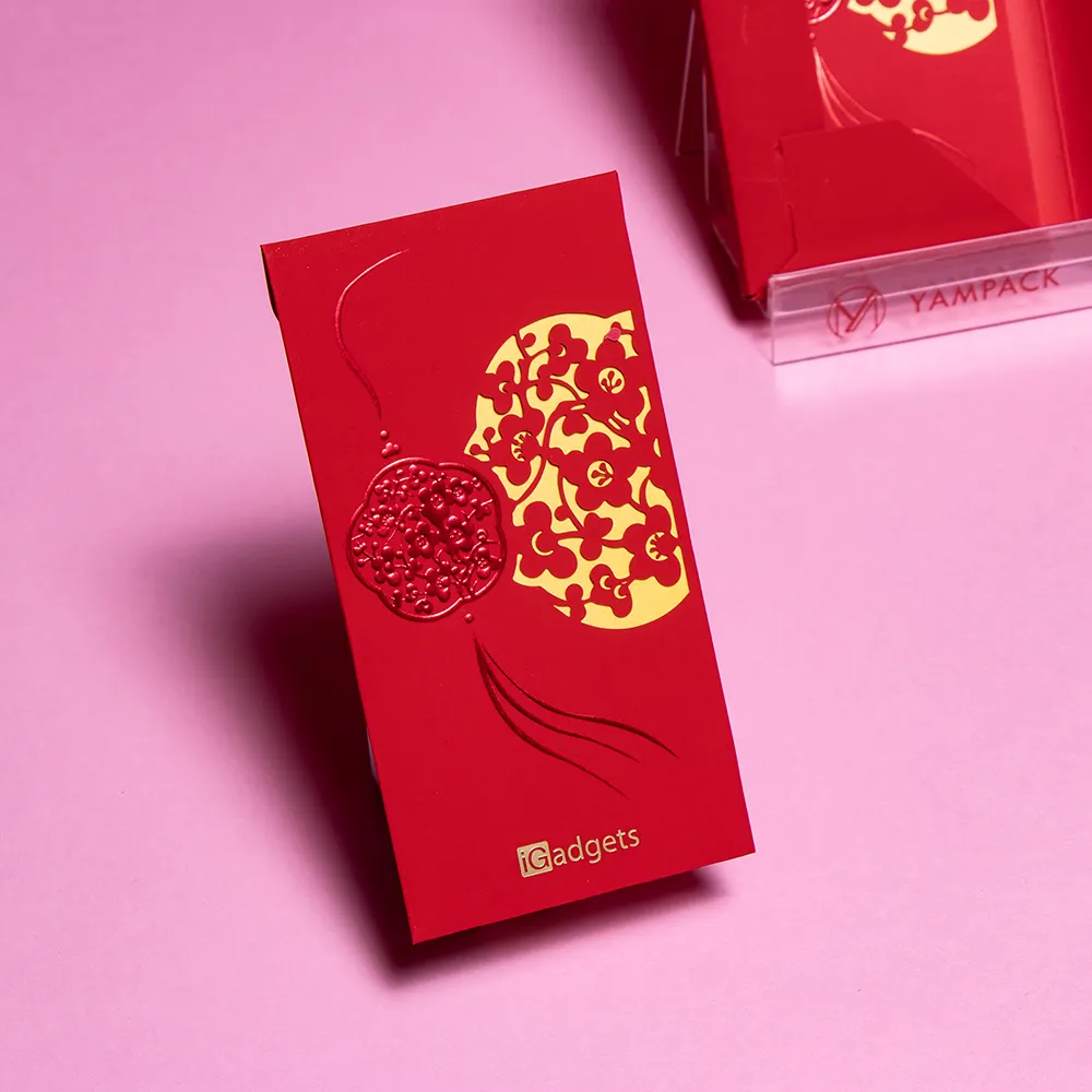 Foil emas kustom cetak merah paket Laser bunga pemotong puing-puing sentuh terasa merah amplop