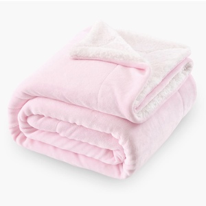 Tối Giản Rắn In Flannel Lông Cừu Sữa Giường Mềm Mại Thân Thiện Với Môi Cao Cấp Ấm Cúng Polyester Chăn - Product Image 1