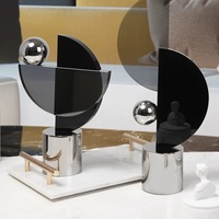 Ornements géométriques modernes faits à la main en métal de luxe, accessoires pour la maison, salon, meuble TV, table basse, œuvres d'art abstraites douces