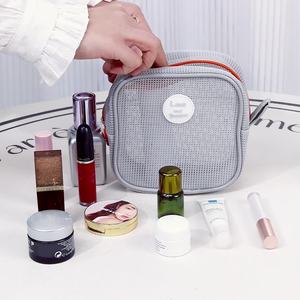 Nueva venta al por mayor de viaje de gran capacidad de moda de malla bolsa de cosméticos organizador con cremallera bolsa de maquillaje - Product Image 2