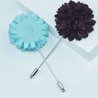 Broche élégante en satin coloré multi-couches en forme de fleur d'hortensia sur longue tige, épingle de revers pour costume de gentleman, idéale pour mariages et occasions formelles