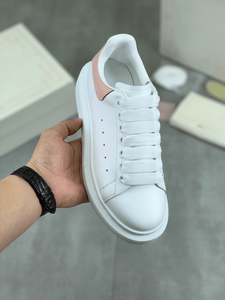 รองเท้าผ้าใบลำลองแบบสวม Alexander Unisex พื้นหนา หนังแท้ Mc. รองเท้าผ้าใบแบบผูกเชือก สวมใส่สบาย รองเท้าคุณภาพสำหรับผู้หญิง - Product Image 6