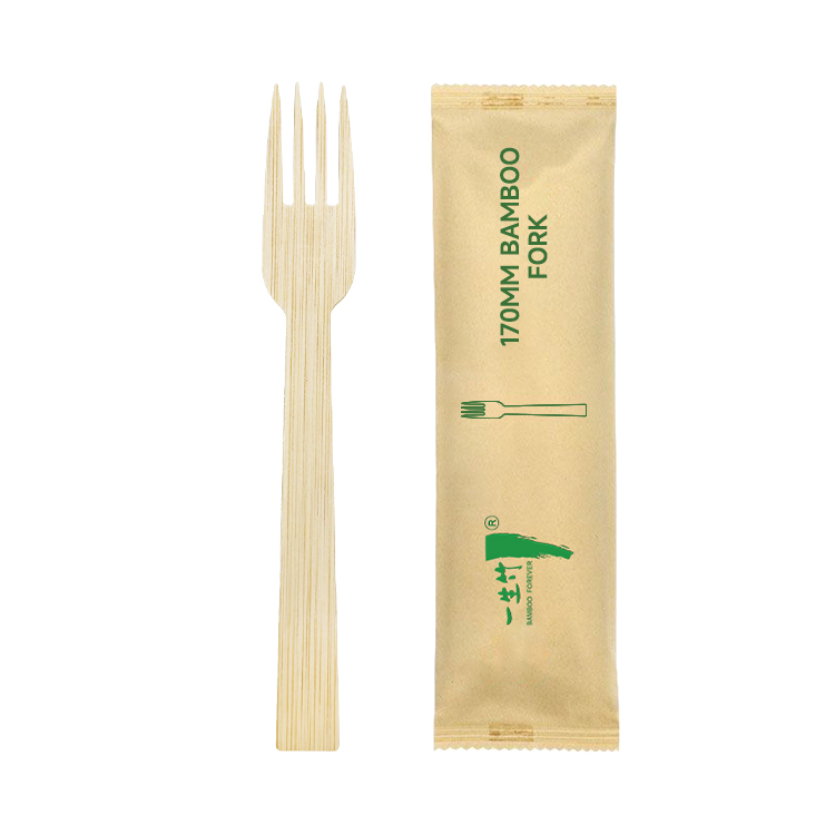 un tenedor en una bolsa de papel Kraft