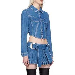 สินค้ามาใหม่ ชุดเดนิมคุณภาพสูงสำหรับผู้หญิง เสื้อครอปเซ็กซี่ กระโปรงมินิพลีท ยีนส์ฟอกสีซีด ชุดเซ็ตสำหรับผู้หญิง - Product Image 2