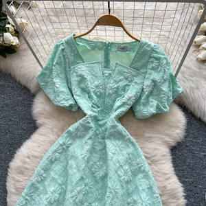 रेड स्क्वायर गर्दन बुलबुला आस्तीन के लिए महिलाओं की सुरुचिपूर्ण बेल्ट वाली पोशाक पोशाक - Product Image 3