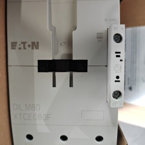 Contactor de CC Eaton DILM80(RDC24) de 24-27 V CC con Montaje en Riel DIN - Product Image 2