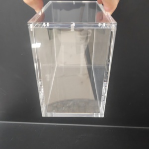 Boîte de protection en acrylique sur mesure pour cartes <span class=keywords><strong>Elite</strong></span> Trainer Box avec couvercle magnétique de haute qualité et fermeture personnalisée - Product Image 3